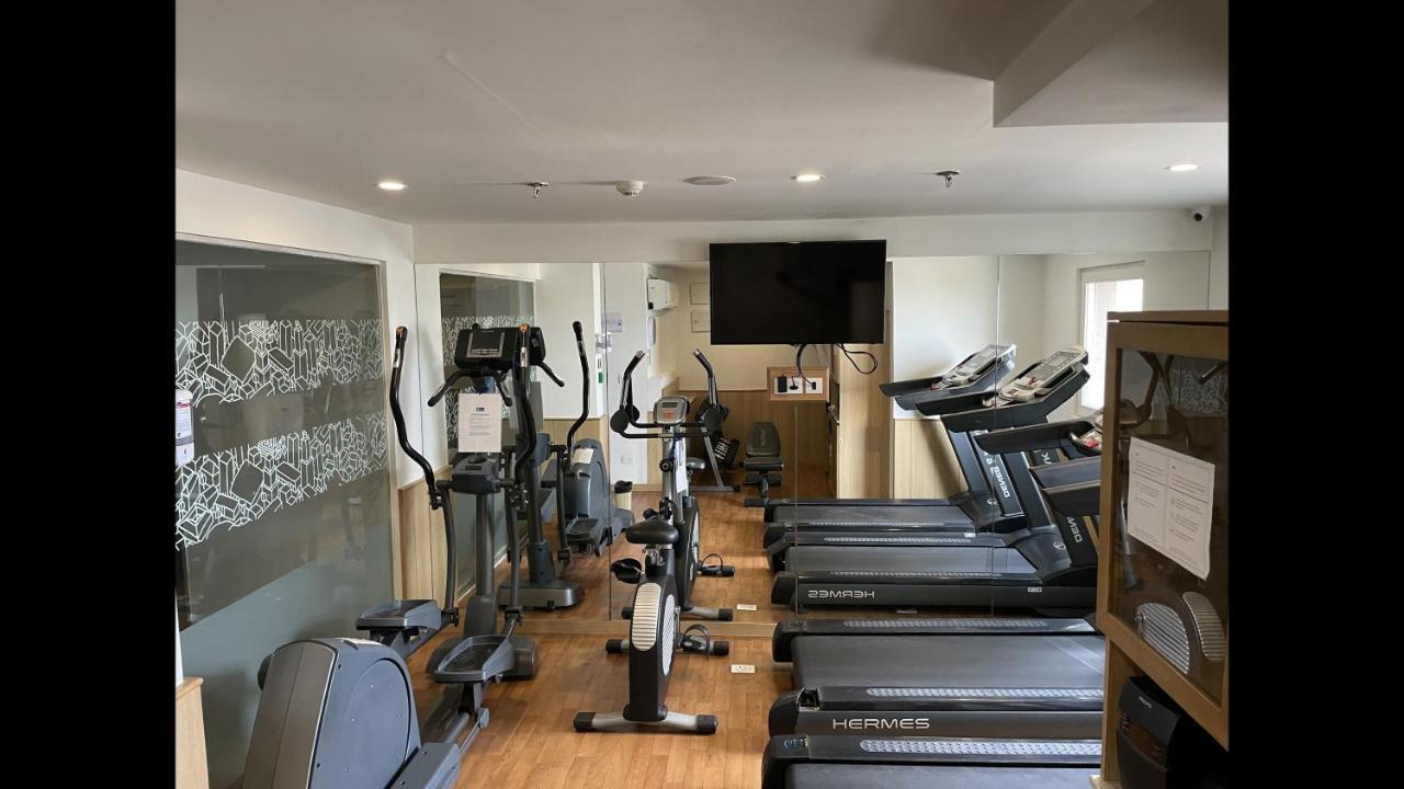 גורגאון Holiday Inn Express Gurugram Sector 50 By Ihg מראה חיצוני תמונה