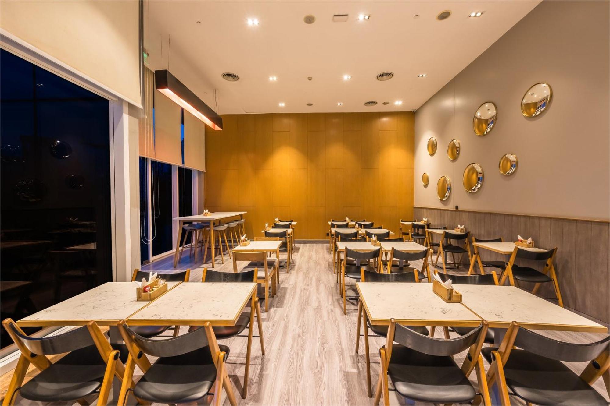 גורגאון Holiday Inn Express Gurugram Sector 50 By Ihg מראה חיצוני תמונה