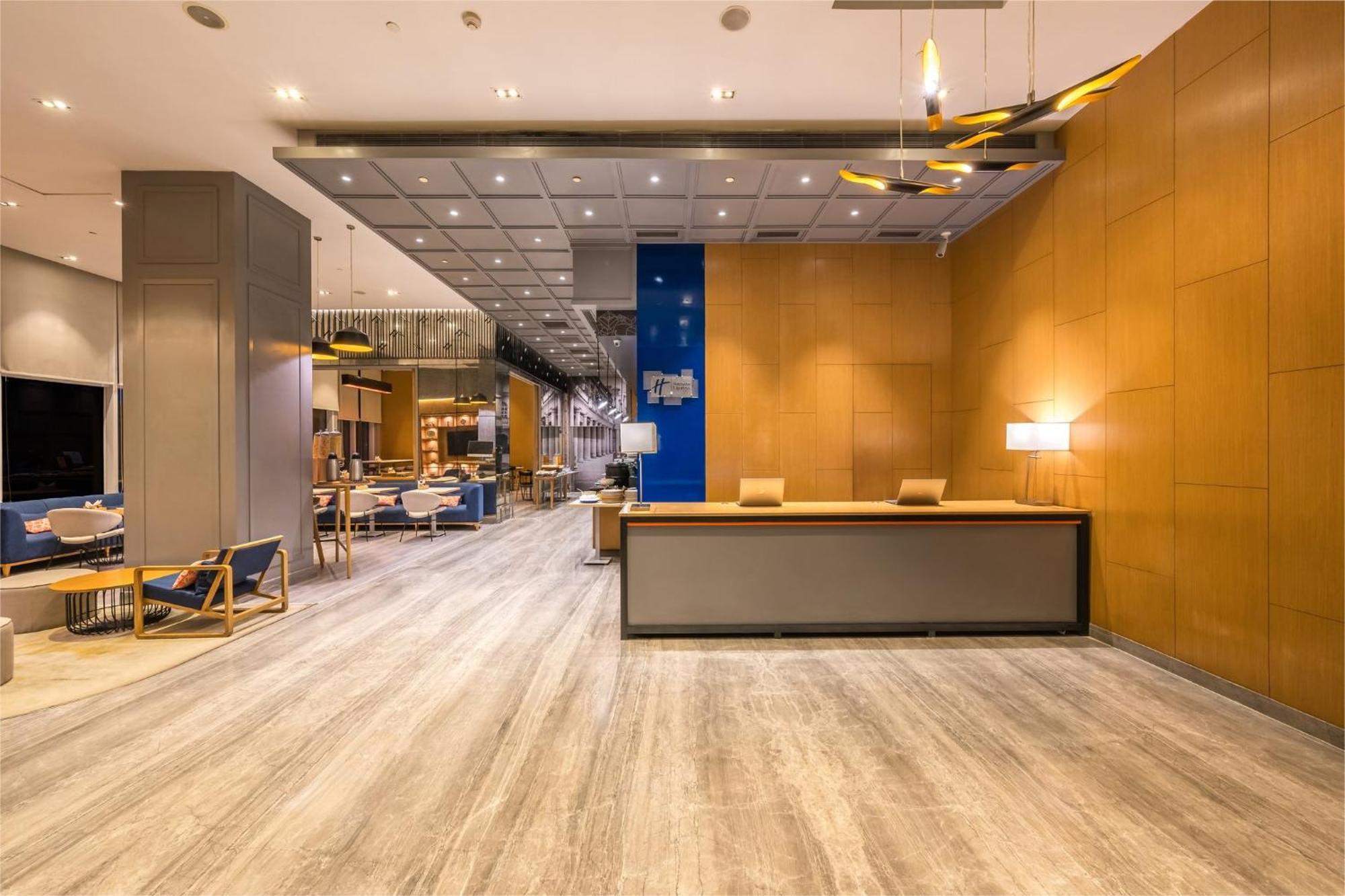 גורגאון Holiday Inn Express Gurugram Sector 50 By Ihg מראה חיצוני תמונה