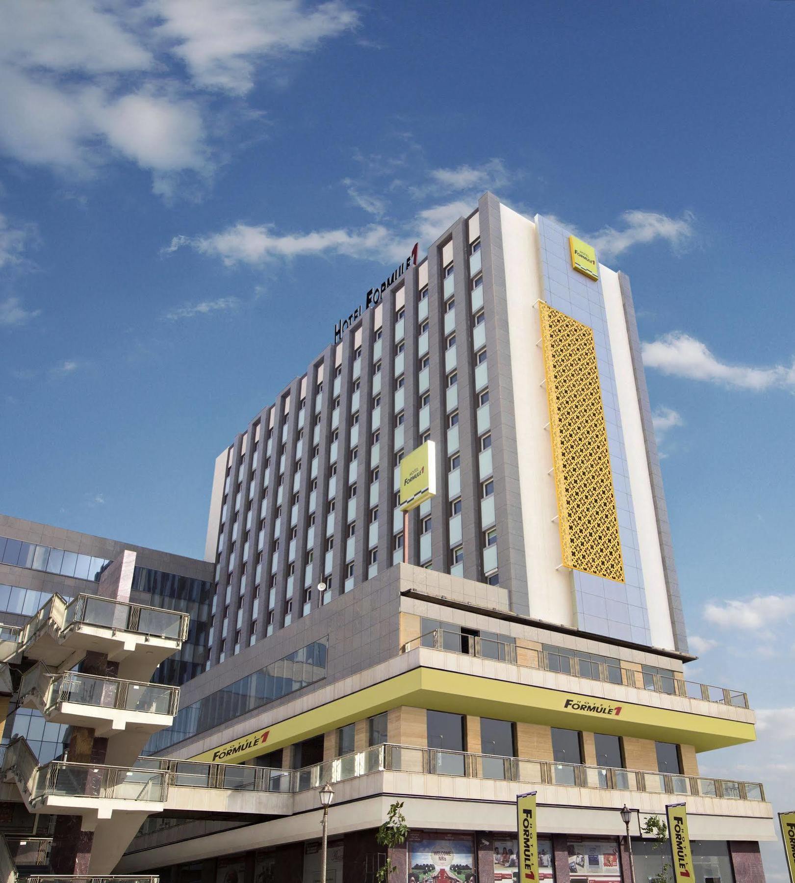 גורגאון Holiday Inn Express Gurugram Sector 50 By Ihg מראה חיצוני תמונה